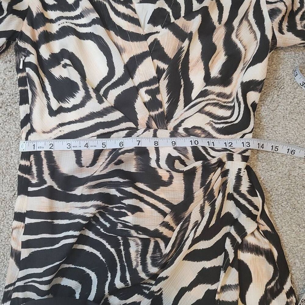 Anthropologie Women's Animal Print Mini Wrap Dress Size 0 - Picture 9 of 12